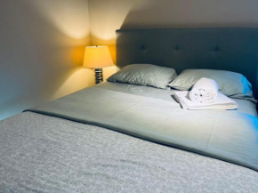 Bedrooms in Kenaston, Close to Walmart, Costco, IKEA, Outlet, Unversity of Manitoba